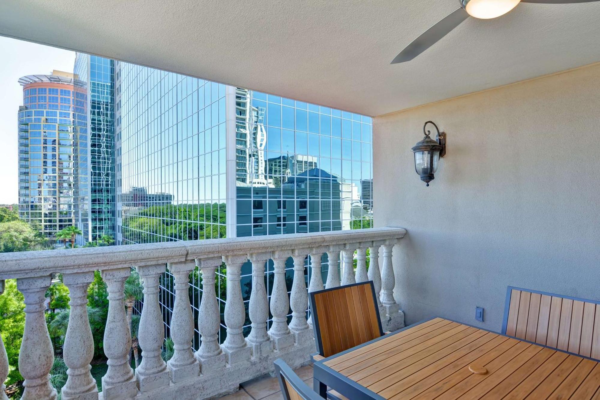 Embassy Suites By Hilton Orlando Downtown Exterior foto
